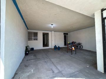 Venta de Casa en Col. Aurora, Céntrica