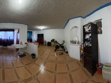 Venta de Casa en Col. Aurora, Céntrica