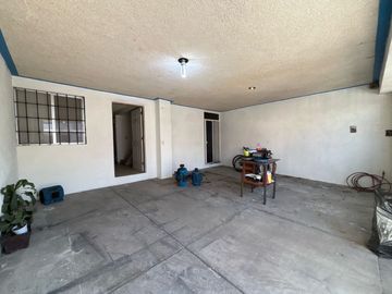 Venta de Casa en Col. Aurora, Céntrica
