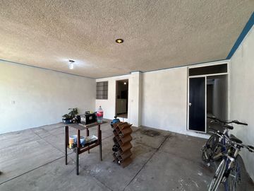 Venta de Casa en Col. Aurora, Céntrica