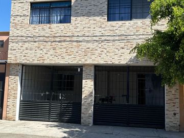 Venta de Casa en Col. Aurora, Céntrica