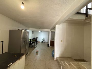 Venta de Casa en Col. Aurora, Céntrica