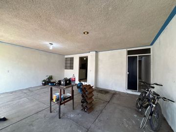 Venta de Casa en Col. Aurora, Céntrica