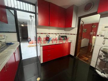 Vendo Linda Casa En Surco A Un Paso De Hermoso Parque