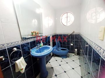 Vendo Linda Casa En Surco A Un Paso De Hermoso Parque