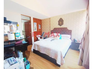 Vendo Linda Casa En Surco A Un Paso De Hermoso Parque