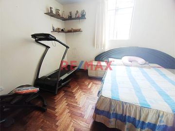 Vendo Linda Casa En Surco A Un Paso De Hermoso Parque