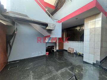Vendo Linda Casa En Surco A Un Paso De Hermoso Parque