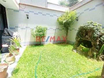 Vendo Linda Casa En Surco A Un Paso De Hermoso Parque