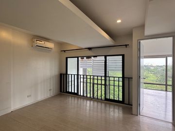 2 Bedroom Loft with Den Bellagio Towers For Sale Condo Bgc Taguig