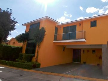 CASA   RESIDENCIA METEPEC ZONA GALERIAS