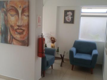 VENDO LINDO DPTO DE ESTRENO EN PRIMER PISO CON DOS PATIOS EN MAGDALENA
