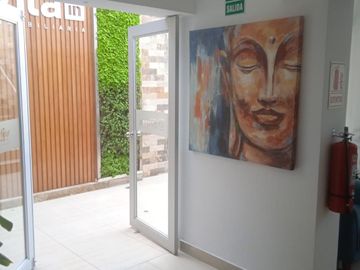VENDO LINDO DPTO DE ESTRENO EN PRIMER PISO CON DOS PATIOS EN MAGDALENA