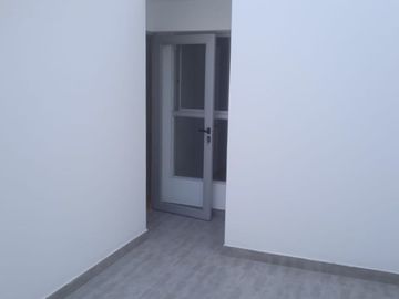 VENDO LINDO DPTO DE ESTRENO EN PRIMER PISO CON DOS PATIOS EN MAGDALENA