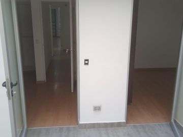 VENDO LINDO DPTO DE ESTRENO EN PRIMER PISO CON DOS PATIOS EN MAGDALENA