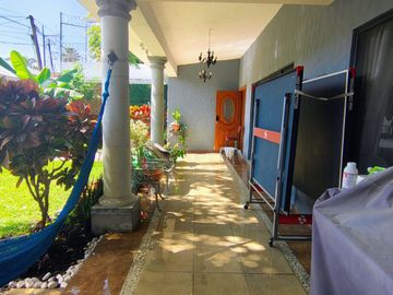 CASA DE UNA SOLA PLANTA EN GUACAMAYAS FRACCIONAMIENTO JUNTO AL RIO