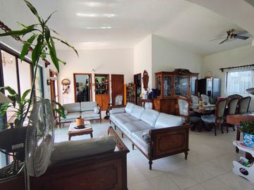 CASA DE UNA SOLA PLANTA EN GUACAMAYAS FRACCIONAMIENTO JUNTO AL RIO