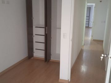 VENDO LINDO DPTO DE ESTRENO EN PRIMER PISO CON UN PATIO EN MAGDALENA