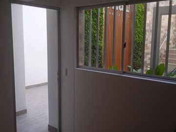 VENDO LINDO DPTO DE ESTRENO EN PRIMER PISO CON UN PATIO EN MAGDALENA