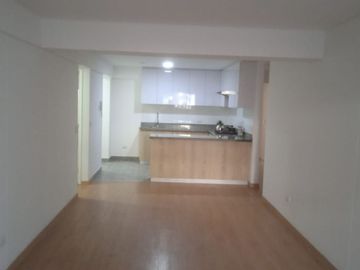 VENDO LINDO DPTO DE ESTRENO EN PRIMER PISO CON UN PATIO EN MAGDALENA