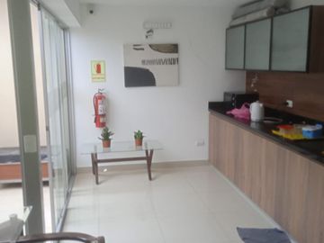 VENDO LINDO DPTO DE ESTRENO EN PRIMER PISO CON UN PATIO EN MAGDALENA