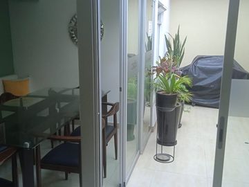 VENDO LINDO DPTO DE ESTRENO EN PRIMER PISO CON UN PATIO EN MAGDALENA
