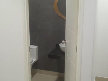 VENDO LINDO DPTO DE ESTRENO EN PRIMER PISO CON UN PATIO EN MAGDALENA