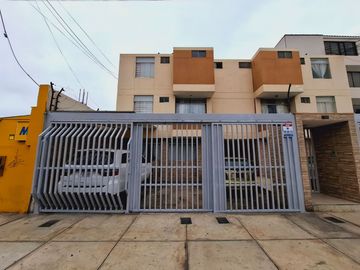 Venta de casa en los Cedros de Villa , condominio en Chorrillos