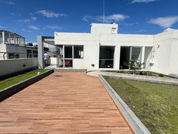 ¡Vendo hermoso departamento en planta baja en Bellavista – Quiteño Libre y Cumbre!