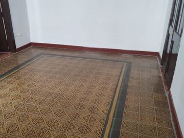 ¡¡¡BARRIOS ALTOS - CASA EN VENTA!!!