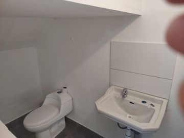 ¡¡¡BARRIOS ALTOS - CASA EN VENTA!!!
