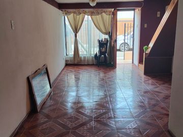 CASA EN SAN BERNARDO - METRO TREN 5 PINOS