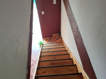 CASA EN SAN BERNARDO - METRO TREN 5 PINOS