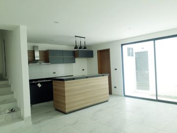 VENDO CASA EN MONTE NOVO