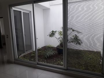VENDO CASA EN MONTE MAGNO AL SUR DE LA CD DE XALAPA