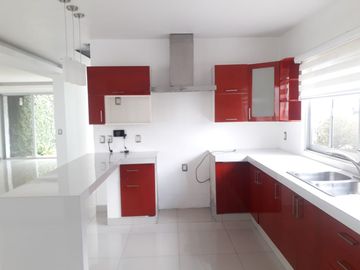 VENDO CASA EN MONTE MAGNO AL SUR DE LA CD DE XALAPA