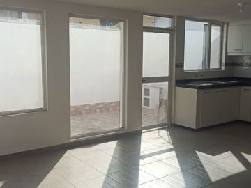 CASA DE VENTA EN SECTOR DE CARRETAS DE CARCELÉN CALDERÓN QUITO ECUADOR