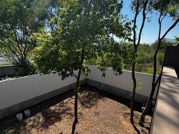 Residencia de Lujo en Venta Fraccionamiento Campestre Santiago, NL.