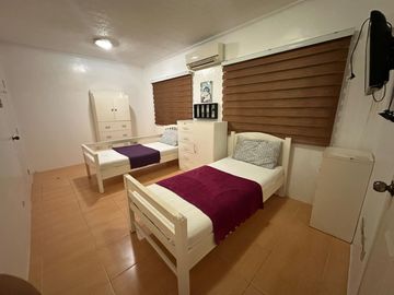 Fully furnished House and lot for sale in Fairway View in Salawag Dasma Cavite