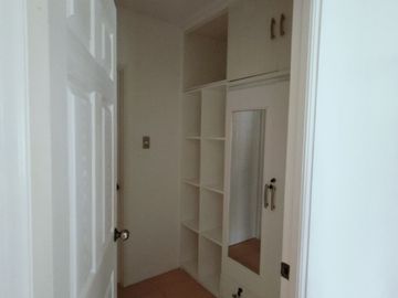 Fully furnished House and lot for sale in Fairway View in Salawag Dasma Cavite