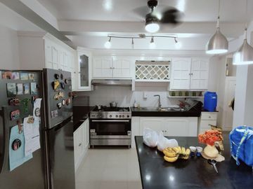 Fully furnished House and lot for sale in Fairway View in Salawag Dasma Cavite
