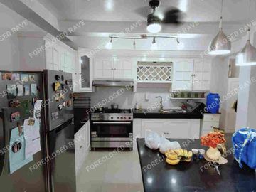 Fully furnished House and lot for sale in Fairway View in Salawag Dasma Cavite