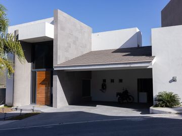 Casa en Venta Carolco 3er Sector. Monterrey