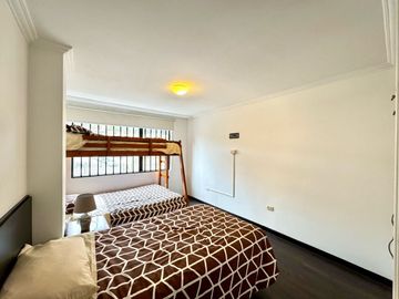 En Venta Departamento Dúplex en Cuenca Sector Zona Rosa