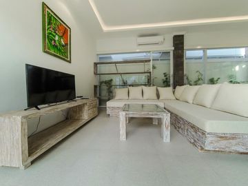 Affordable Spaicous 2 Bedroom Villa Sanur Bali for Rent Yearly