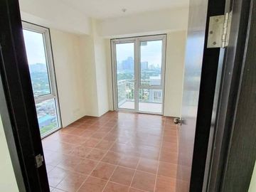 For sale 2 Bedroom Brandnew Condo in Kasara Urban Resort Residences Ready for Occupancy