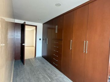 CASA EN VENTA SEMINUEVA – RESIDENCIAL LA MEZZA (CERCA DE LA UDLAP)