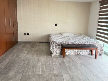 CASA EN VENTA SEMINUEVA – RESIDENCIAL LA MEZZA (CERCA DE LA UDLAP)