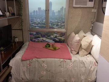 RENT TO OWN CONDO IN QC BALINTAWAK CLOVERLEAF FOR SALE