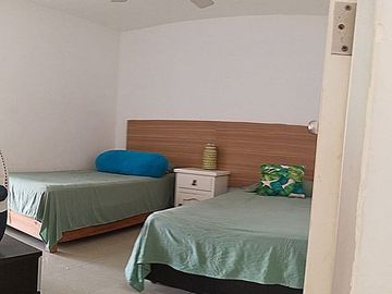 Casa de 4 recámaras en renta Cuernavaca, Xochitepec, Colinas de Santa Fe.